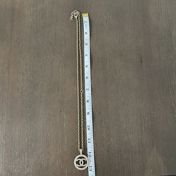 Chanel gold&pearl CC pendant necklace - Picture 5 of 10